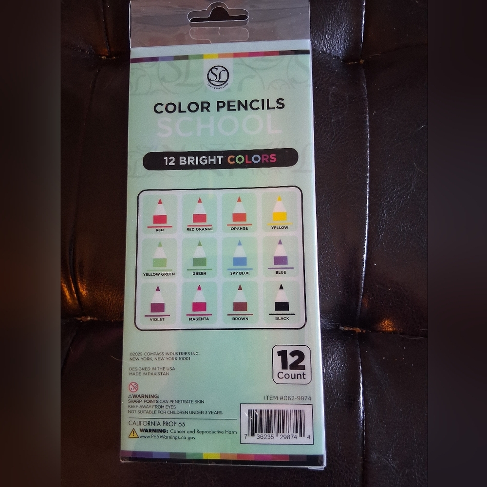 Intricate Coloring Book for Adults, with a Set Of Colored Pencils - Picture 8 of 8